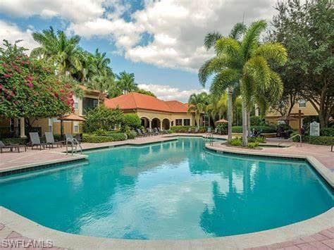 8880 Colonnades CT W 422 BONITA SPRINGS, FL 34135