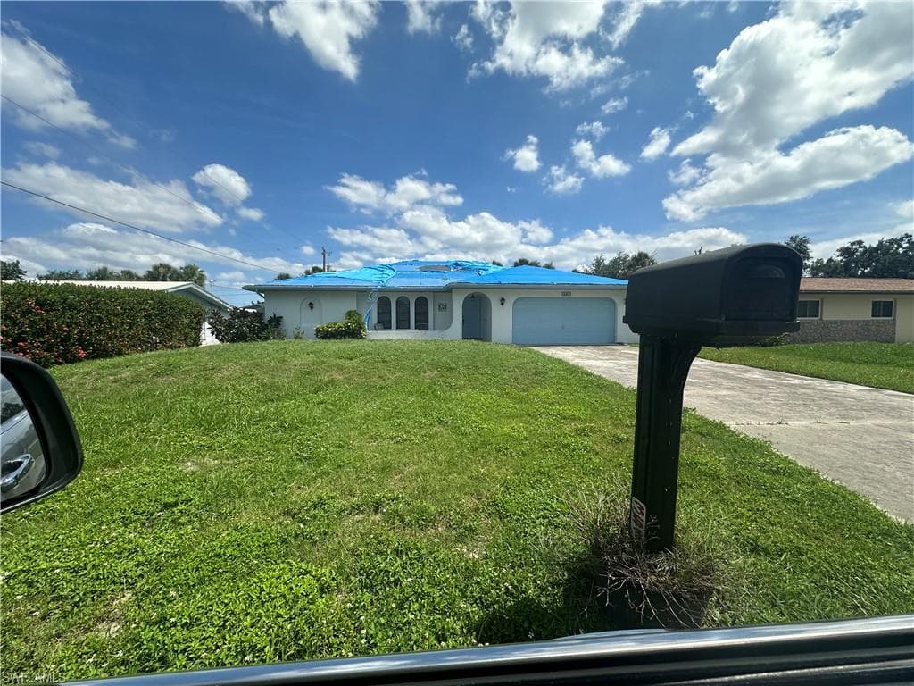 351 Lakeview DR NORTH FORT MYERS, FL 33917