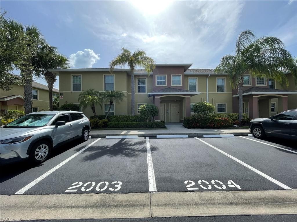 9089 Gervais CIR 2003 NAPLES, FL 34120