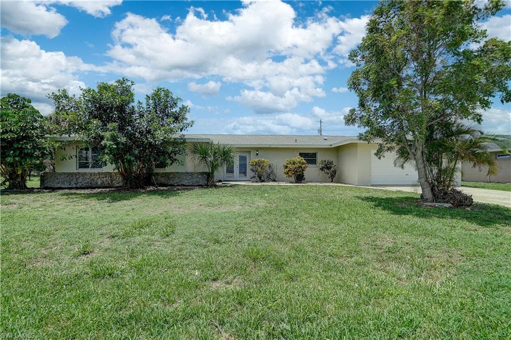 108 43rd TER CAPE CORAL, FL 33904