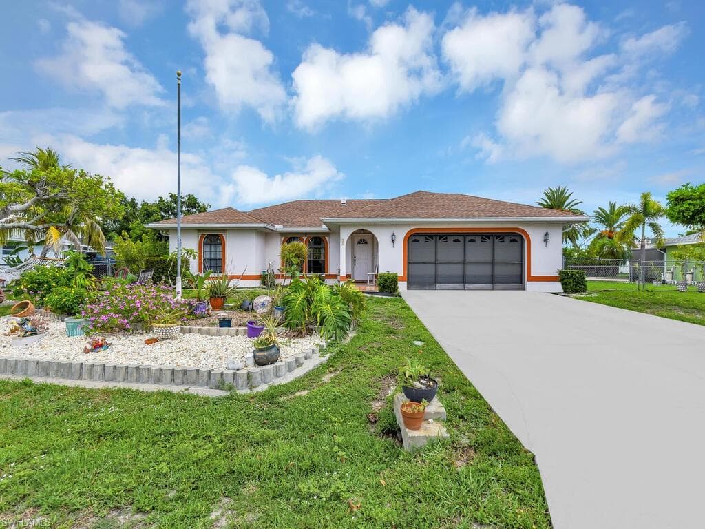 919 SE 16th ST CAPE CORAL, FL 33990