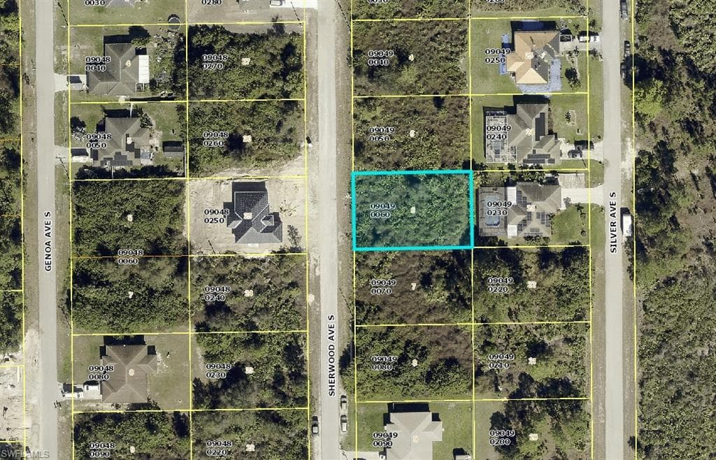 555 Sherwood AVE S LEHIGH ACRES, FL 33974