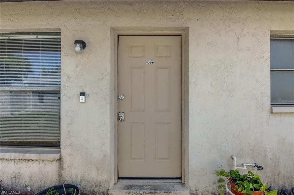 4209 Skyline BLVD CAPE CORAL, FL 33914