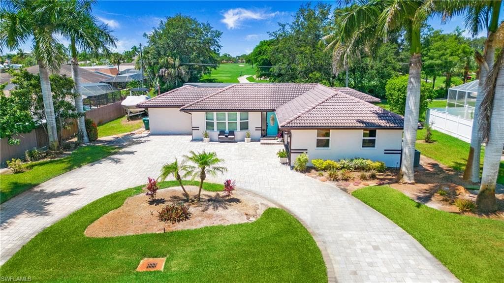 560 Cypress WAY E NAPLES, FL 34110