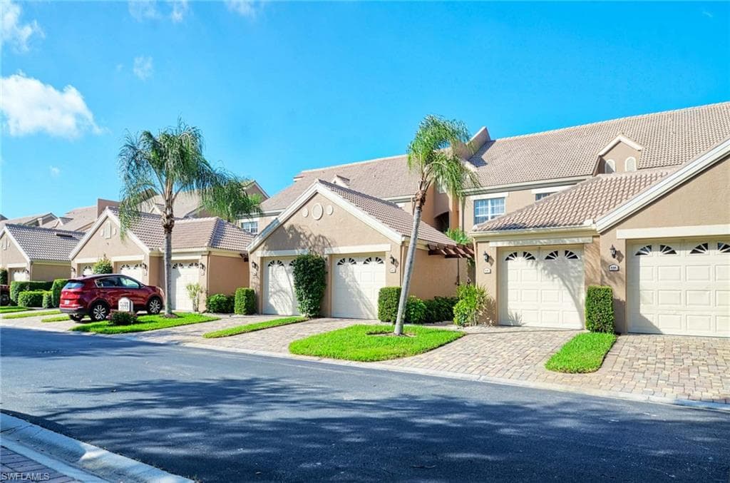 5693 Heron LN 505 NAPLES, FL 34110