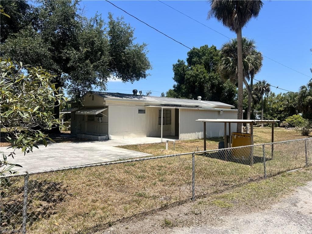 7789 Marx DR NORTH FORT MYERS, FL 33917