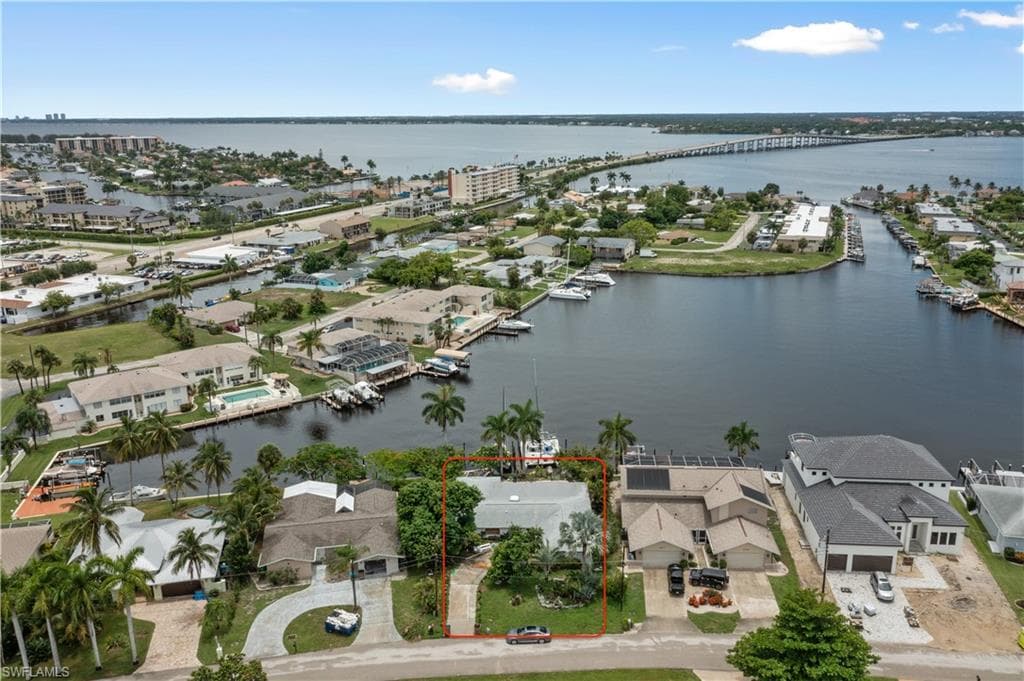 4913 Nassau CT CAPE CORAL, FL 33904