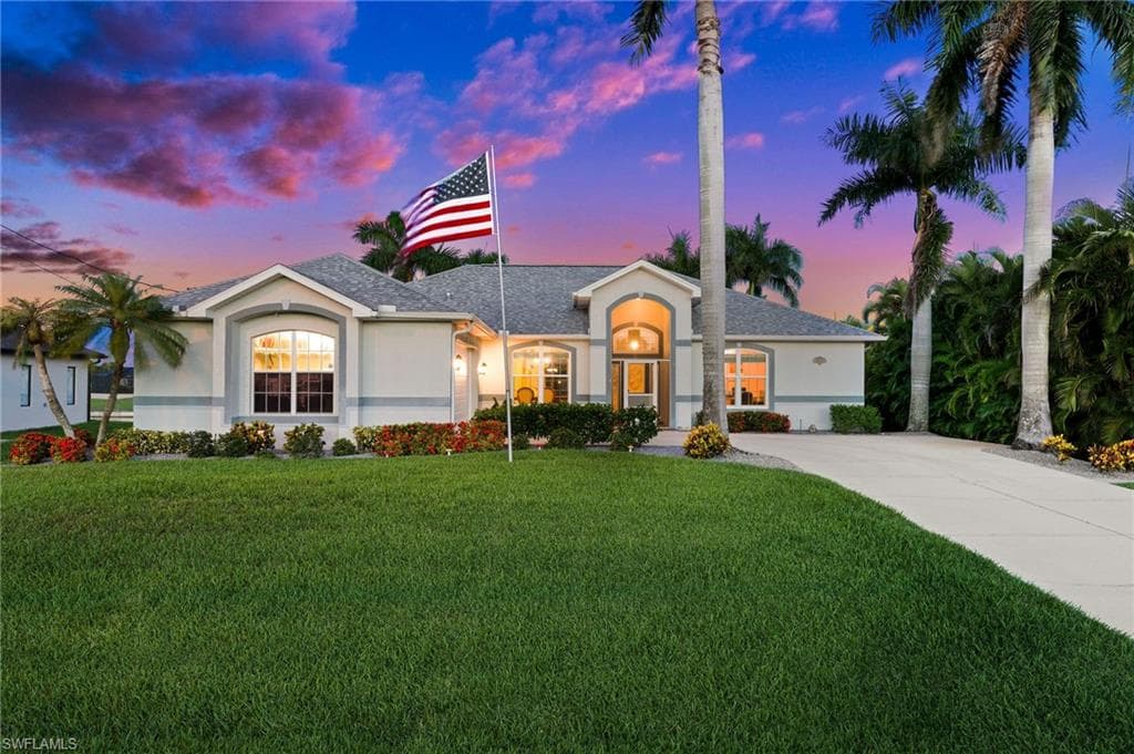 809 NE 5th AVE CAPE CORAL, FL 33909