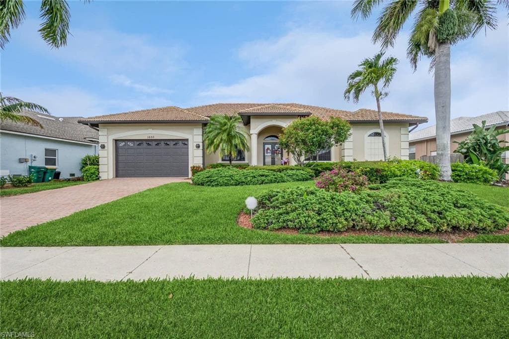 1650 Almeria CT MARCO ISLAND, FL 34145