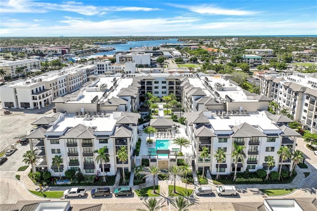 1130 3rd Ave S AVE 414 NAPLES, FL 34102