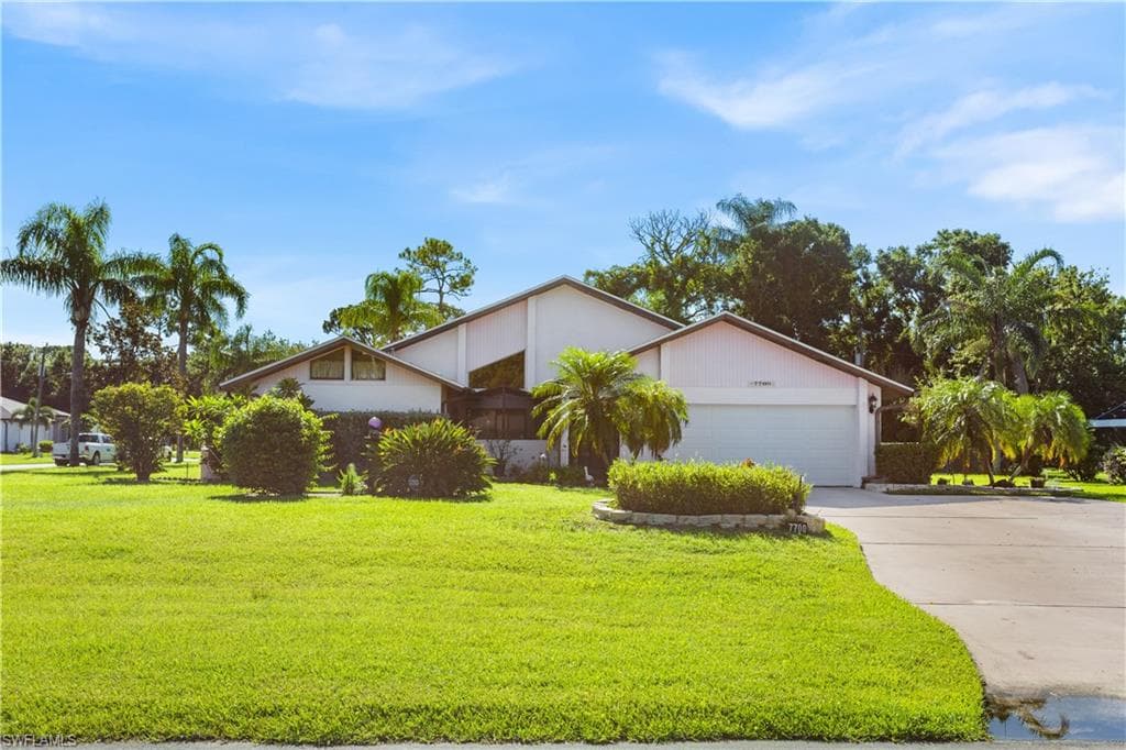 7700 Deni DR NORTH FORT MYERS, FL 33917