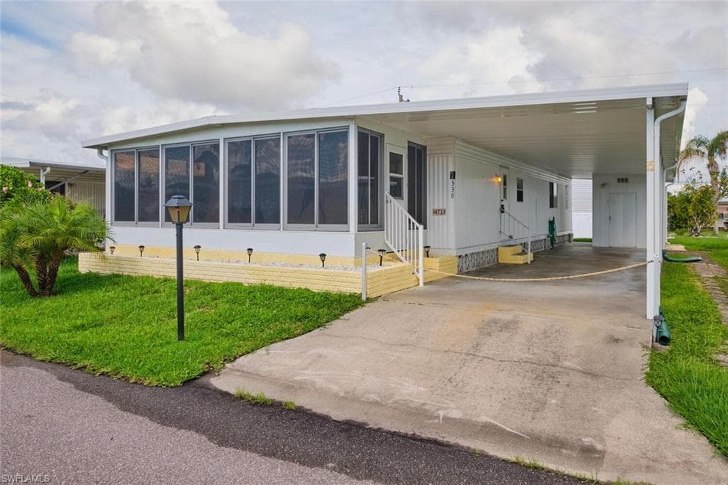 14733 Pioneer PL NORTH FORT MYERS, FL 33917