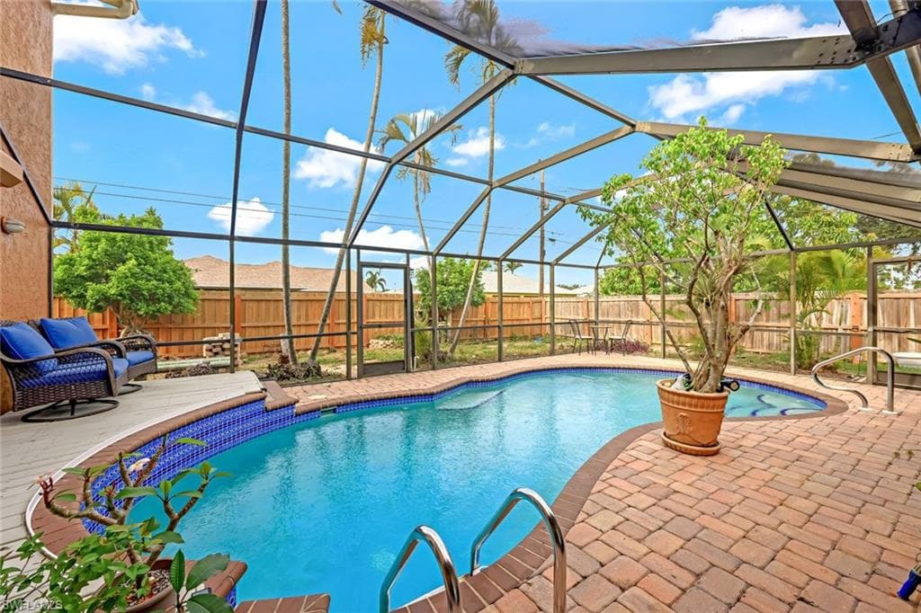 916 SE 30th LN CAPE CORAL, FL 33904
