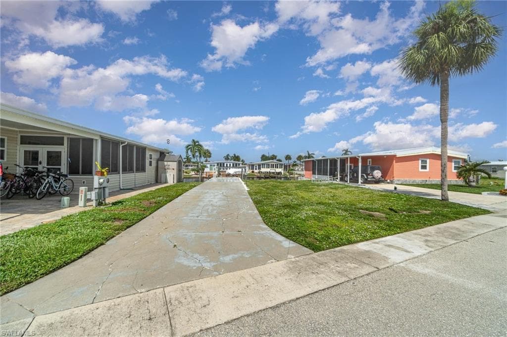 17750 Peppard DR FORT MYERS BEACH, FL 33931
