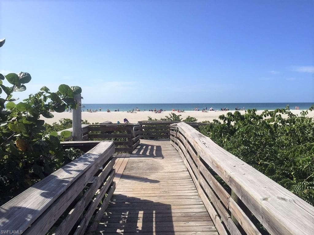 235 Seaview CT C-9 MARCO ISLAND, FL 34145