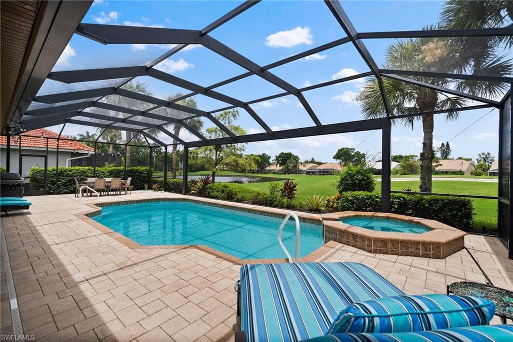 8990 Mustang Island CIR NAPLES, FL 34113