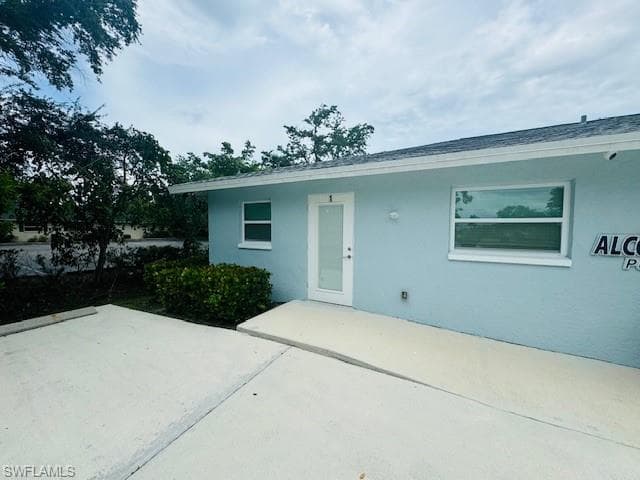 814 16th PL CAPE CORAL, FL 33990