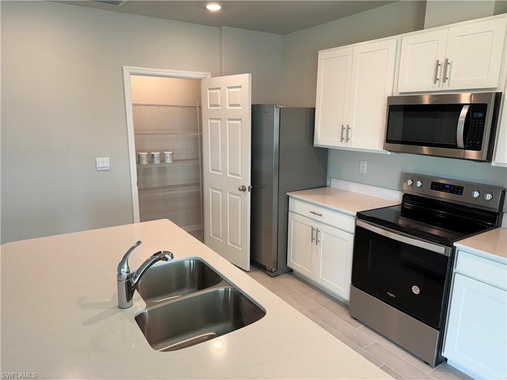 4020 SW 6TH AVE CAPE CORAL, FL 33914