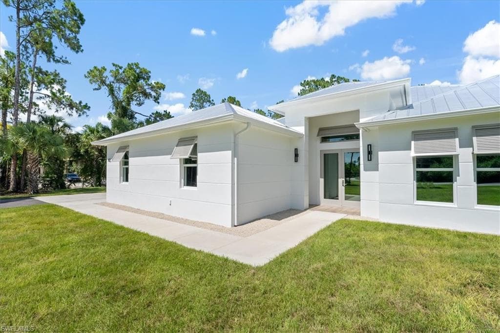 192 8th ST NE NAPLES, FL 34120