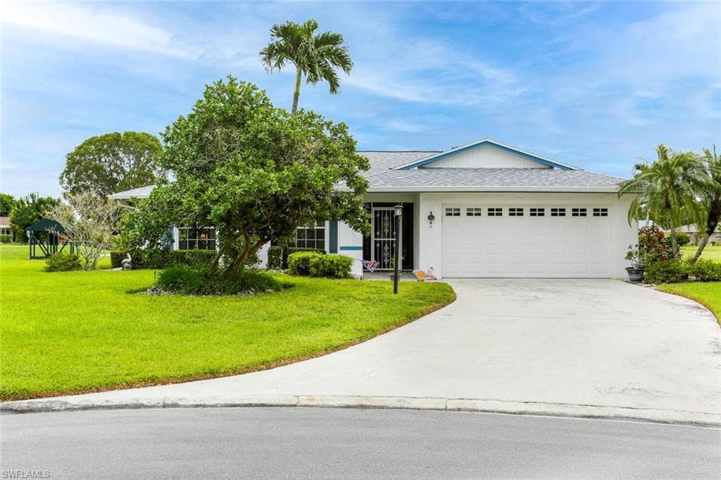512 Whitewater WAY NAPLES, FL 34112