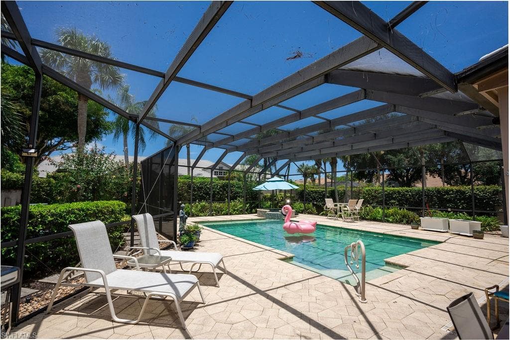 732 Courtside DR NAPLES, FL 34105