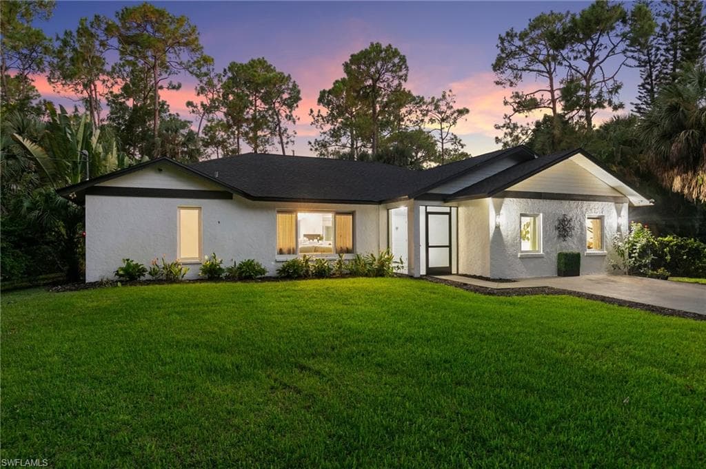 5260 Hawthorn Woods WAY NAPLES, FL 34116