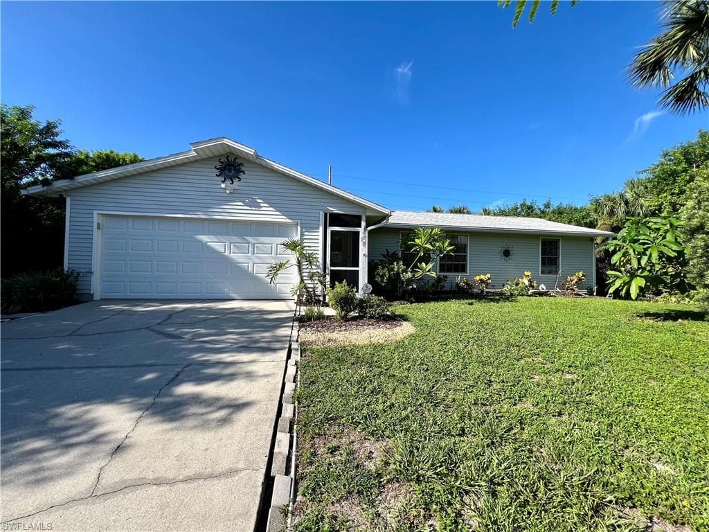 2705 1st ST W LEHIGH ACRES, FL 33971