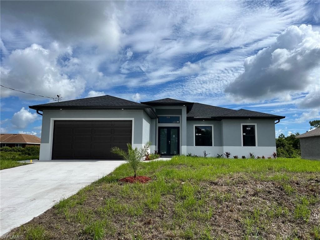 2812 45th ST W LEHIGH ACRES, FL 33971