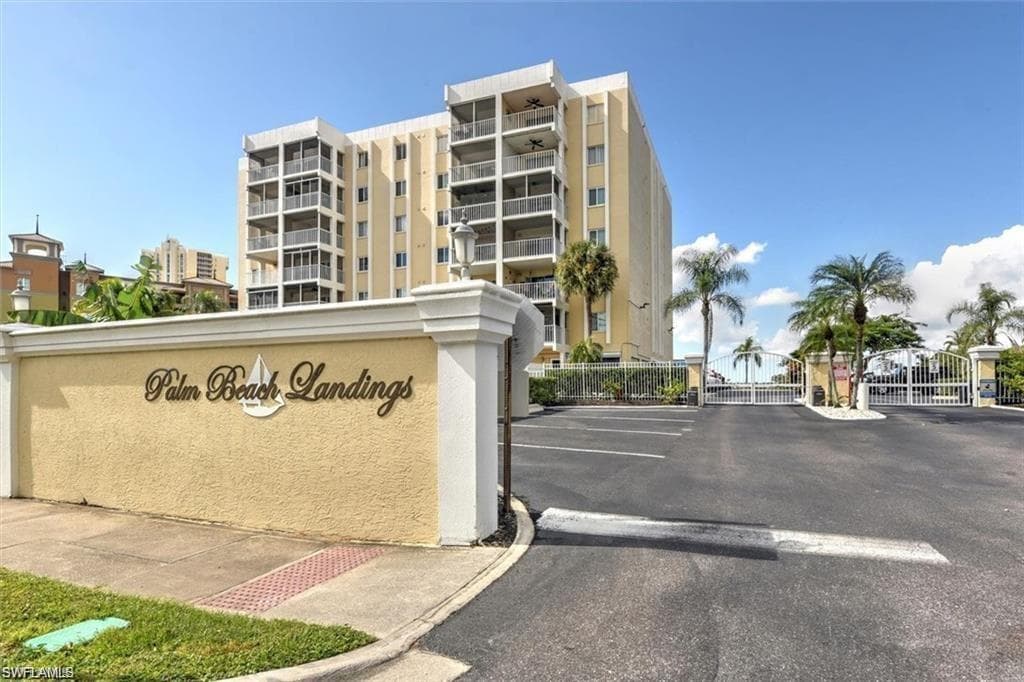 2885 Palm Beach BLVD 207 FORT MYERS, FL 33916