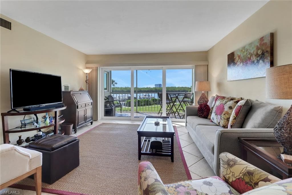 305 Goodlette-Frank RD S C304 NAPLES, FL 34102