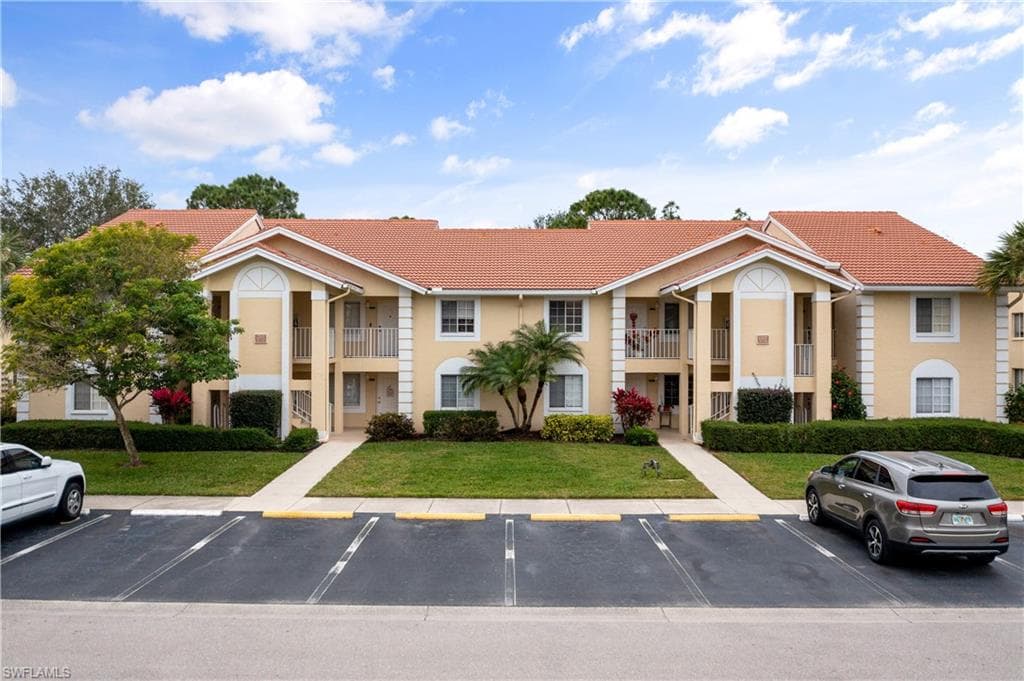 7707 Jewel LN 201 NAPLES, FL 34109