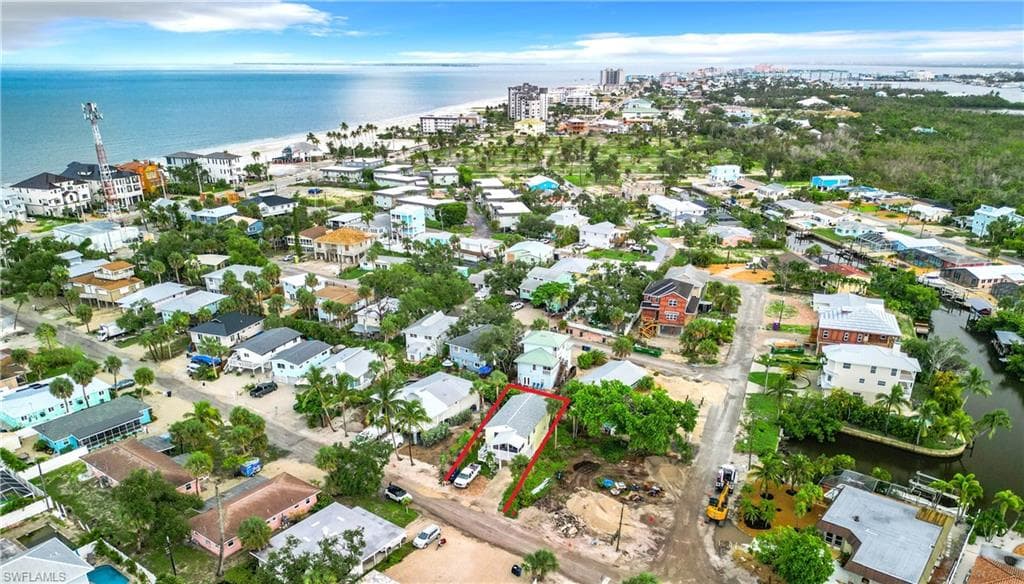 197 Madison CT FORT MYERS BEACH, FL 33931