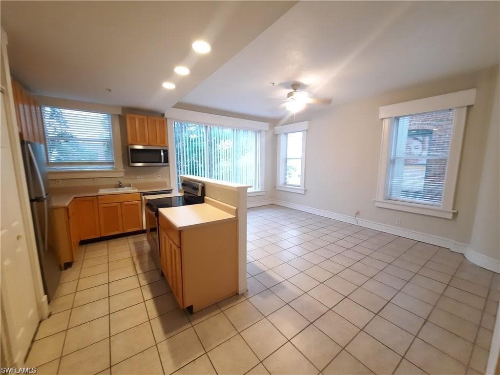 2310 1st ST 301 FORT MYERS, FL 33901