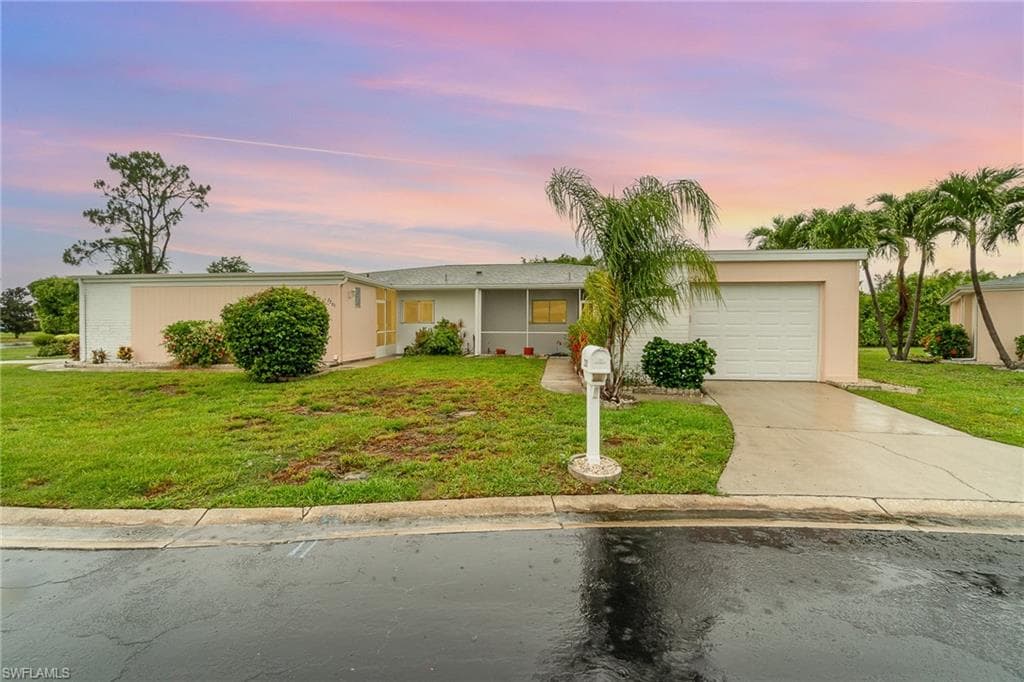 2205 Caracas CT FORT MYERS, FL 33907