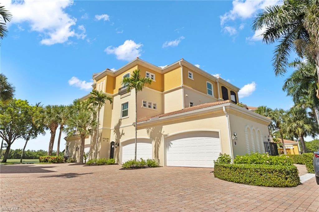 1422 Borghese LN 101 NAPLES, FL 34114