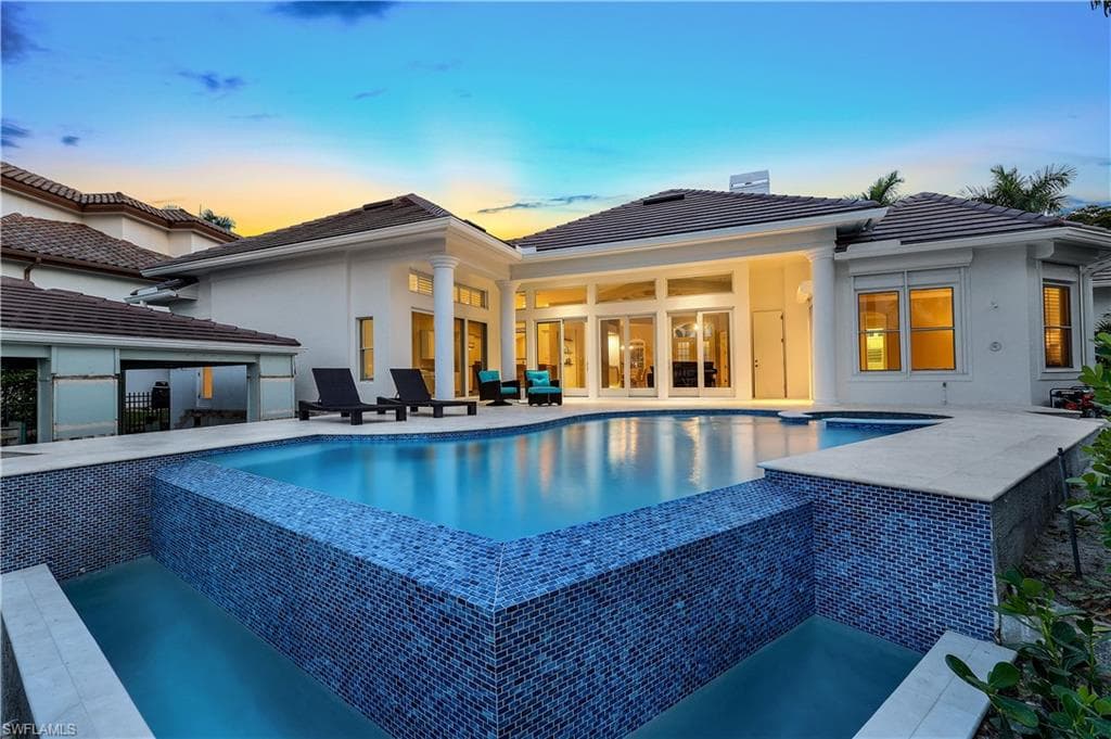 255 Bay PT NAPLES, FL 34103