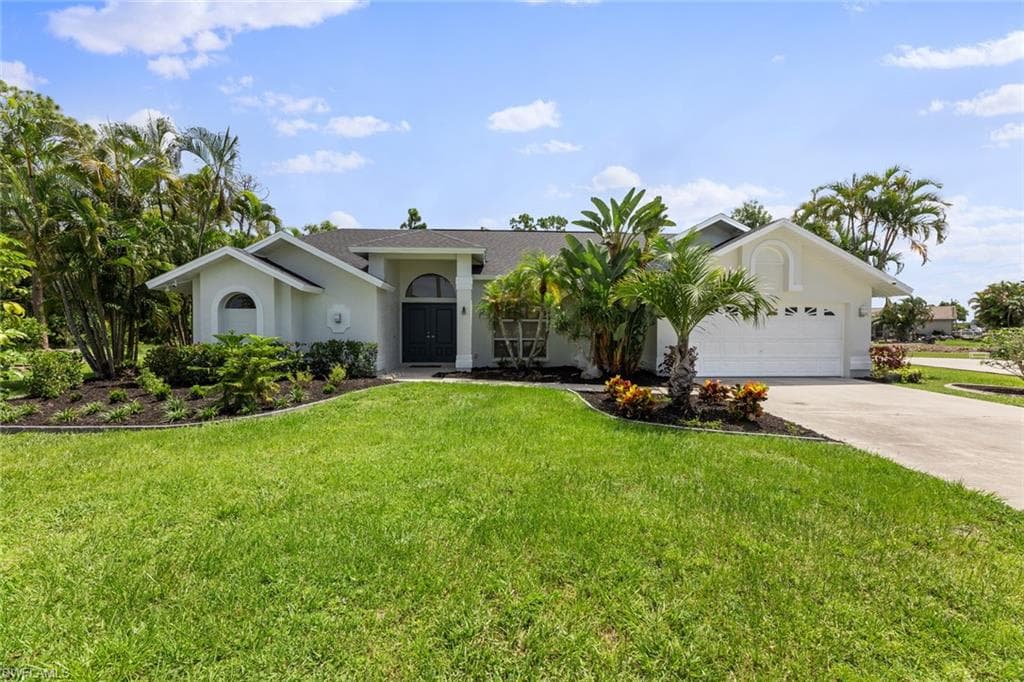 7461 Bear Hollow CIR FORT MYERS, FL 33967