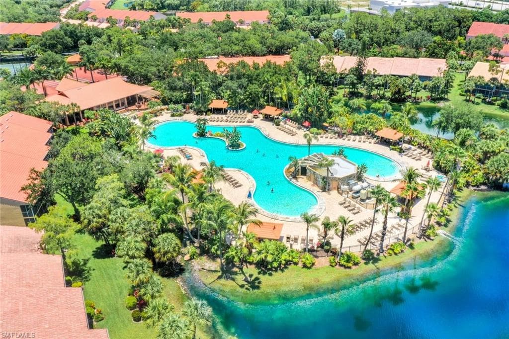 2395 Bayou LN 7 NAPLES, FL 34112