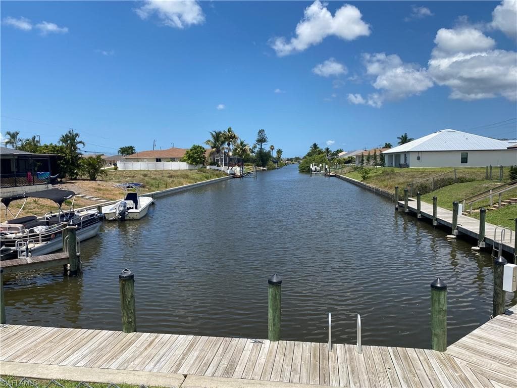 804 Mohawk PKWY 105 CAPE CORAL, FL 33914