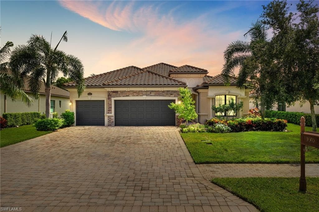 9360 Vercelli CT NAPLES, FL 34113