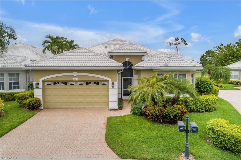 19373 Silver Oak DR ESTERO, FL 33967