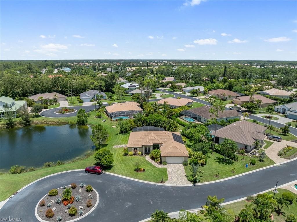10011 Hidden Pines LN BONITA SPRINGS, FL 34135