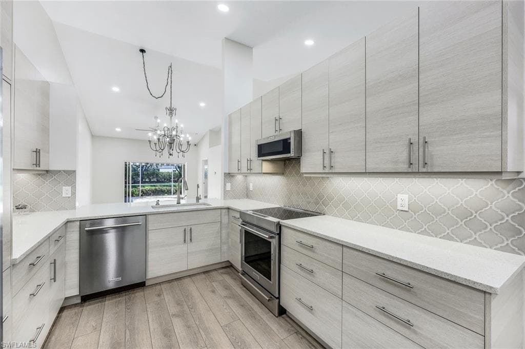 6208 Shadowood CIR 1904 NAPLES, FL 34112