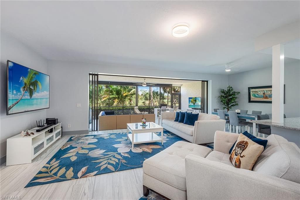 52 Cypress View DR D-52 NAPLES, FL 34113