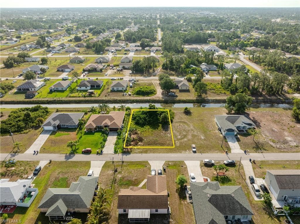 908 Alaska AVE LEHIGH ACRES, FL 33971