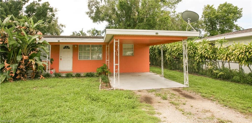 1896 Hanson ST FORT MYERS, FL 33901
