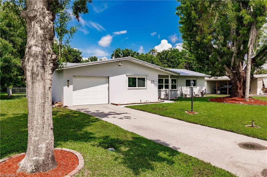 1187 Betmar BLVD W NORTH FORT MYERS, FL 33903