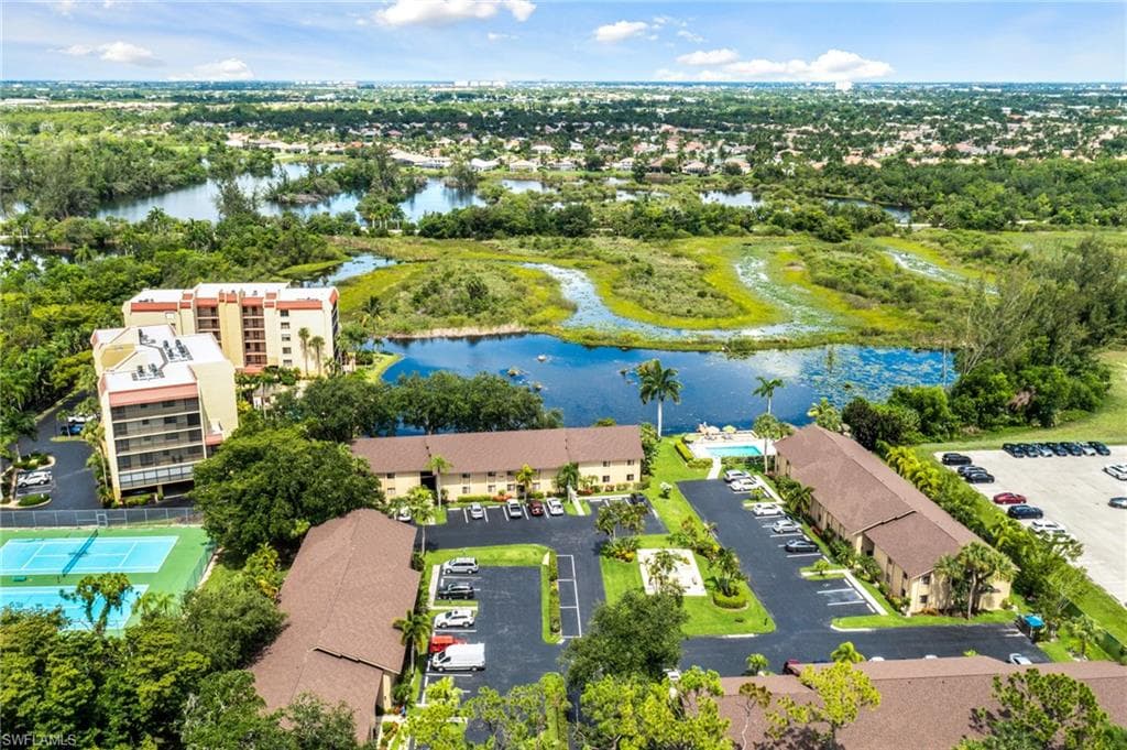 7115 Lakeridge CT #215 FORT MYERS, FL 33907