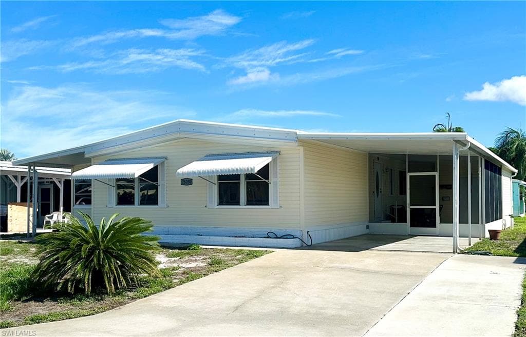 26050 Kings RD BONITA SPRINGS, FL 34135