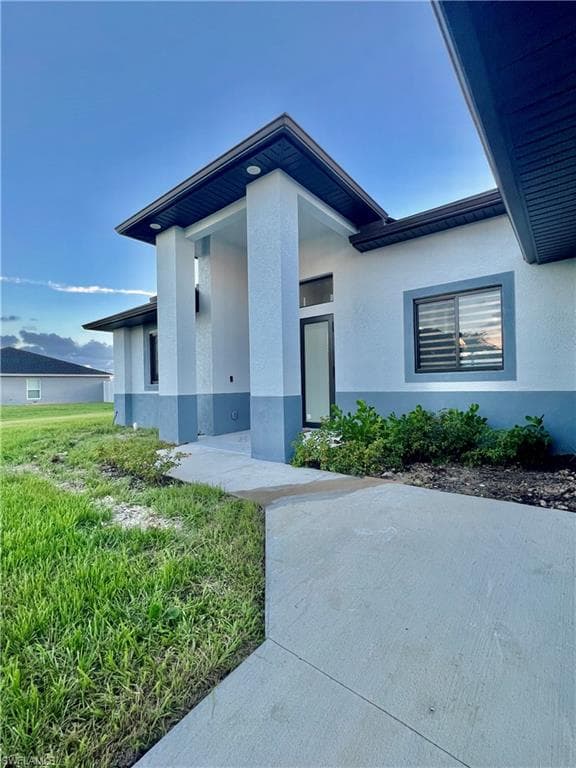 330 NW 7th PL CAPE CORAL, FL 33993